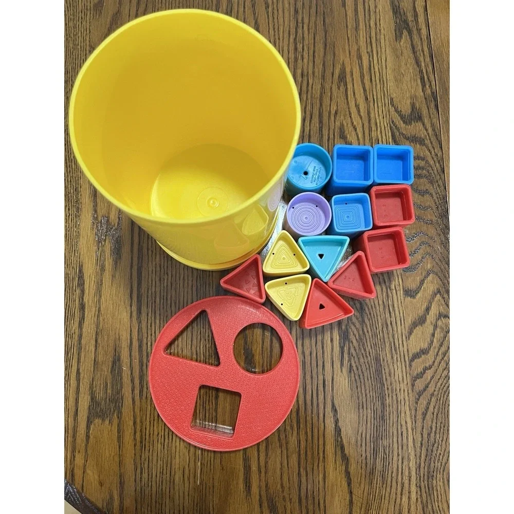 1977 Fisher Price Baby's First Blocks Shape Sorter Bucket With 13 Shapes Vintage
